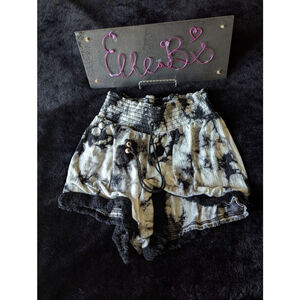 EUC No Boundaries Black White Tie Dye High Rise Short S